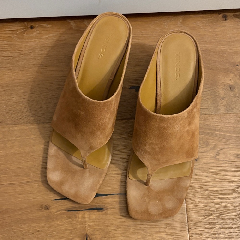 Vince Dionne Suede Tan Thong Mules - Picture 2 of 5